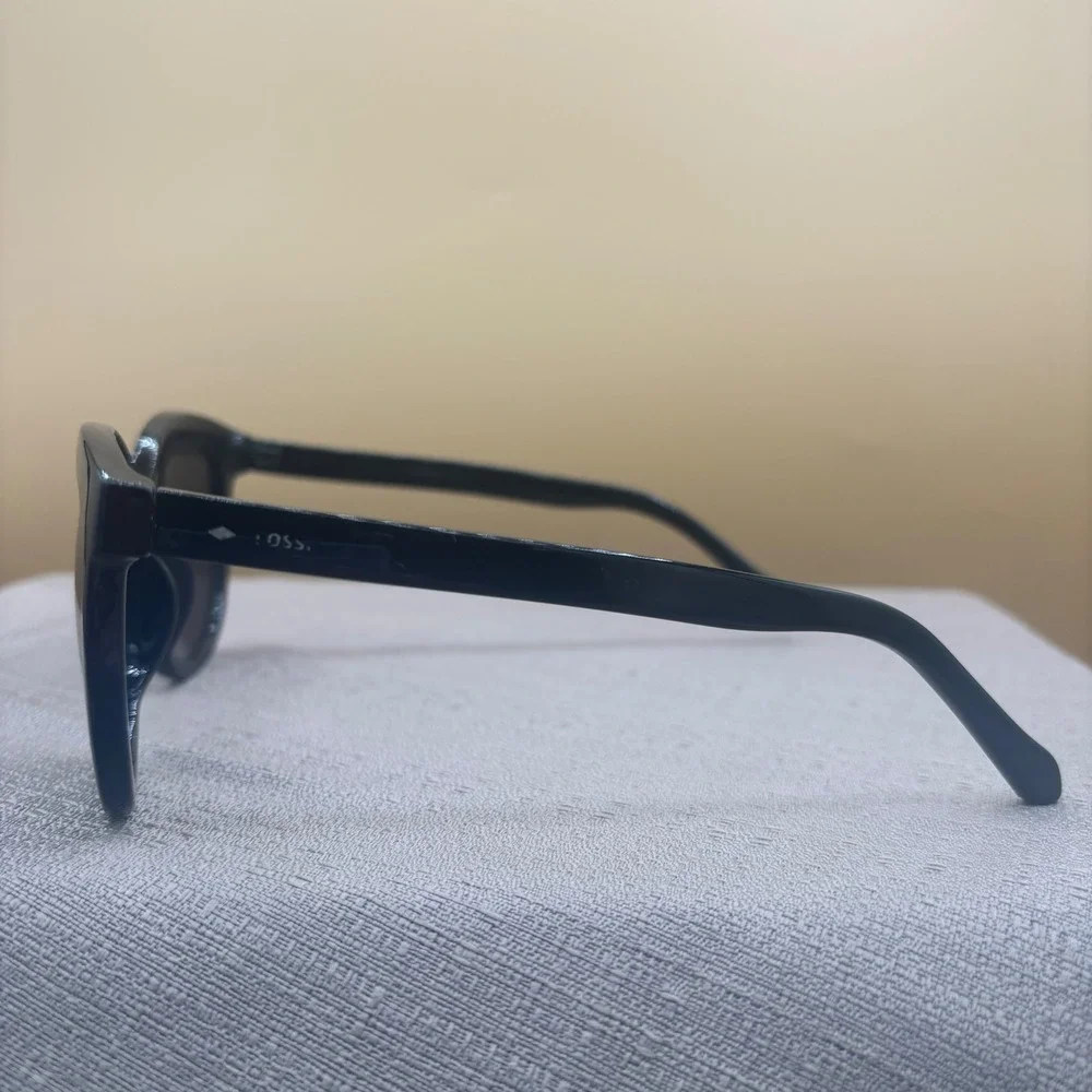 Fossil Womens Black Cat Eye Sunglasses FW186 53879 3 53mm Lenses